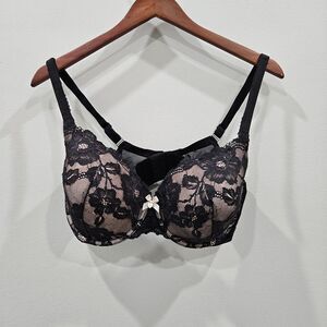 Victorias Secret Body By Victoria Lined Perfect Coverage Bra 38DD Black Lacey